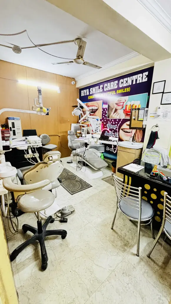 Modern dental equipment at Riya Smile Care Delhi clinic